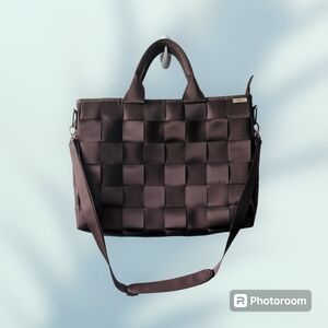 Comley Seatbelt Bag Brown Double Handle Tote Purse Zippered‎